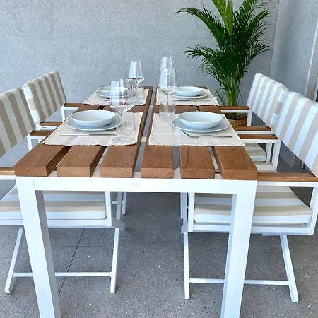 דירה Beachfront Luxury - Private Infinity Pool, Sauna & Mini-gym פובליאנה