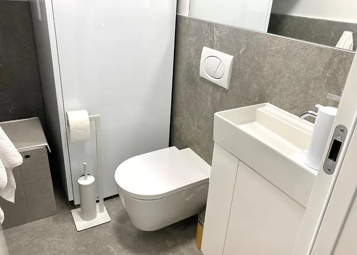 דירה Beachfront Luxury - Private Infinity Pool, Sauna & Mini-gym פובליאנה