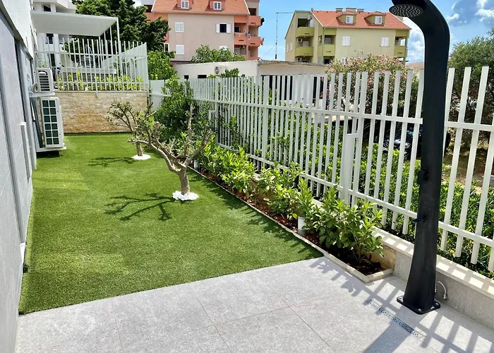 Beachfront Luxury - Private Infinity Pool, Sauna & Mini-gym