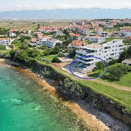 Beachfront Luxury - Private Infinity Pool, Sauna & Mini-gym