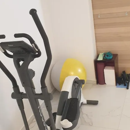 Daire Beachfront Luxury - Private Infinity Pool, Sauna & Mini-gym Povljana