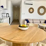 Apartman Beachfront Luxury - Private Infinity Pool, Sauna & Mini-gym Povljana